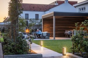Ilumina tu pérgola con estos pasos