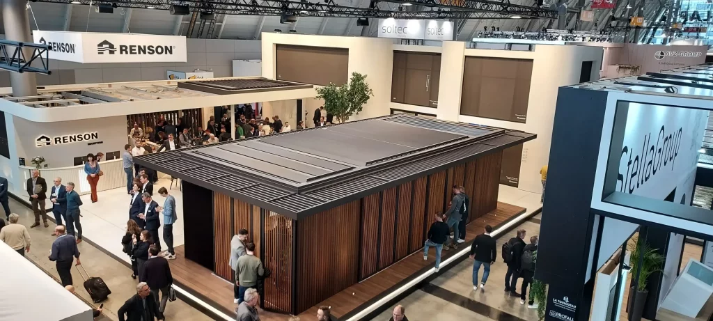Corradi gana el Oro en la feria R+T Stuttgart 2024, donde Renson lanzó su espectacular pabellón Amani