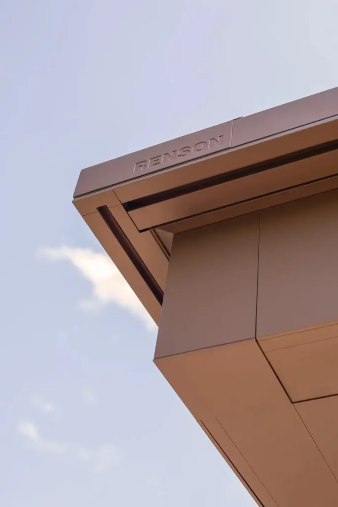 Diseño con pabellón Amani Renson