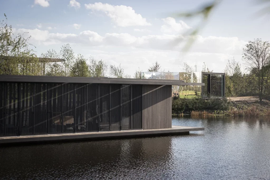 Cortinas laterales en pérgola Renson Amani