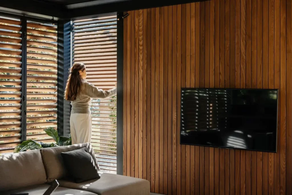 Protección solar con pérgola Renson Amani