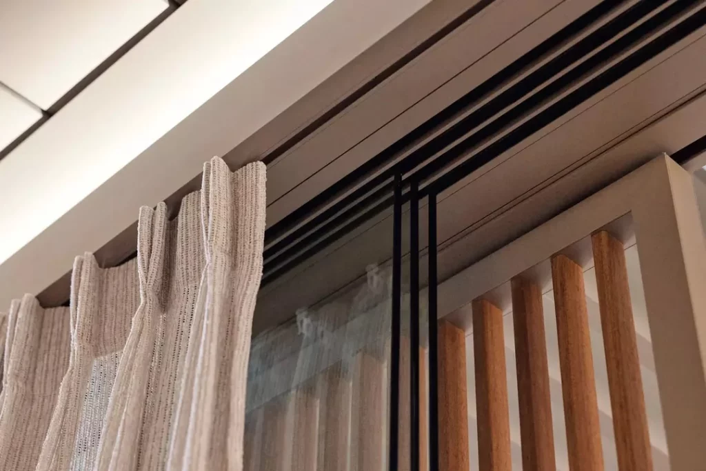 Pabellón Amani de Renson en jardín privado